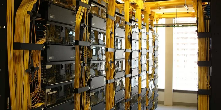 Internet Kya Hai Aur Kaise Kam Karta Hai ?